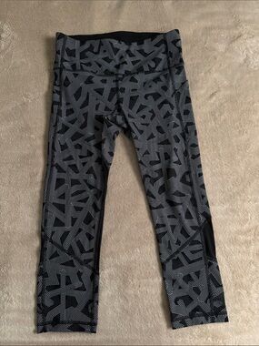 Lululemon Pace Rival High-Rise Crop 22” - Size 8